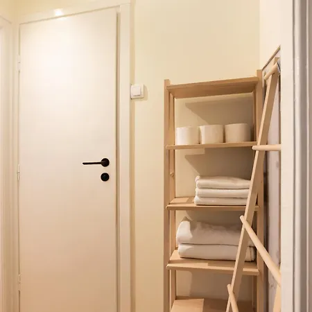 Mone 2 Bedroom Apartment *