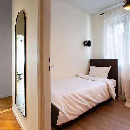 Mone 2 Bedroom Διαμέρισμα Βελιγράδι